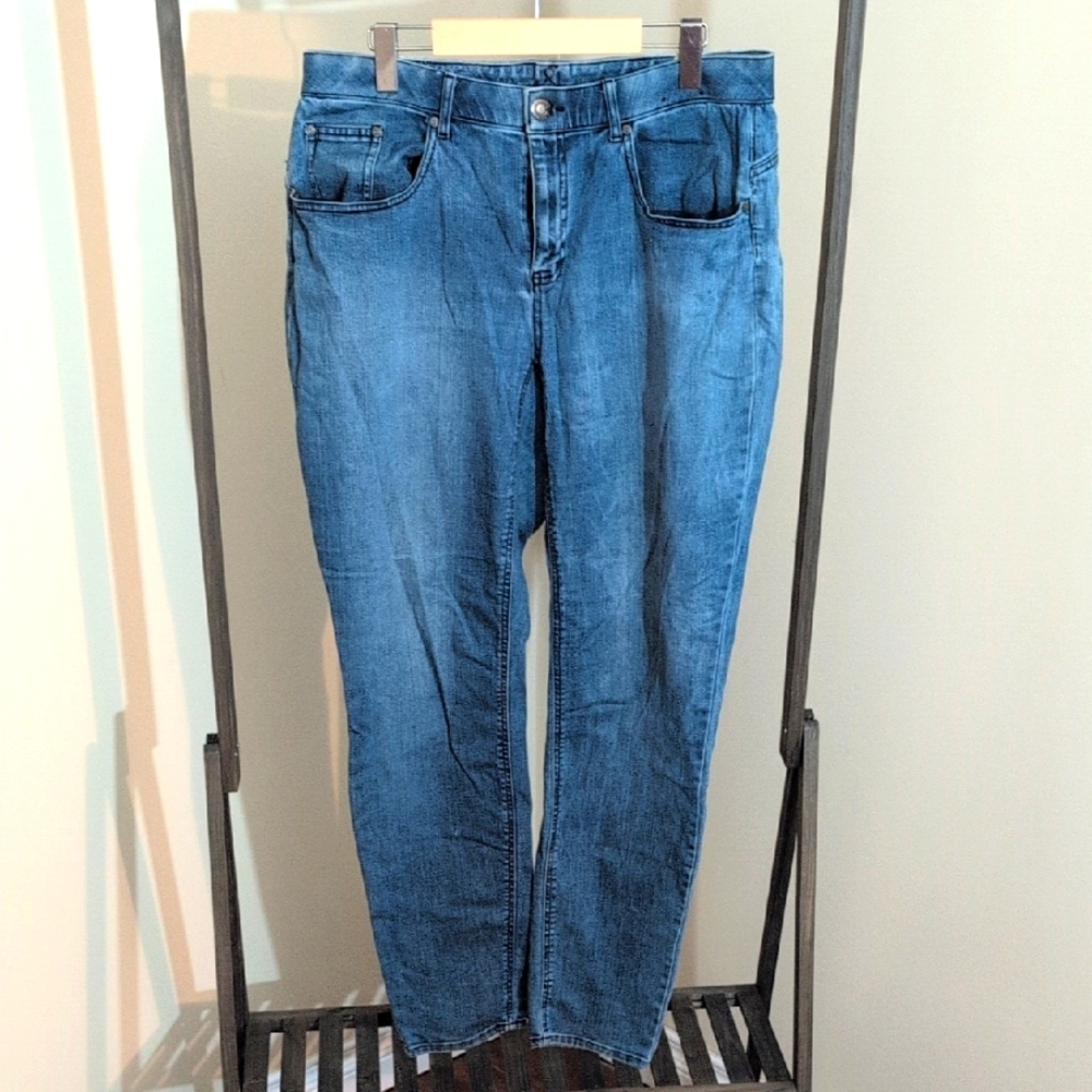 Love & Legend| Blue Distressed Curvy Denim Women's Jeans